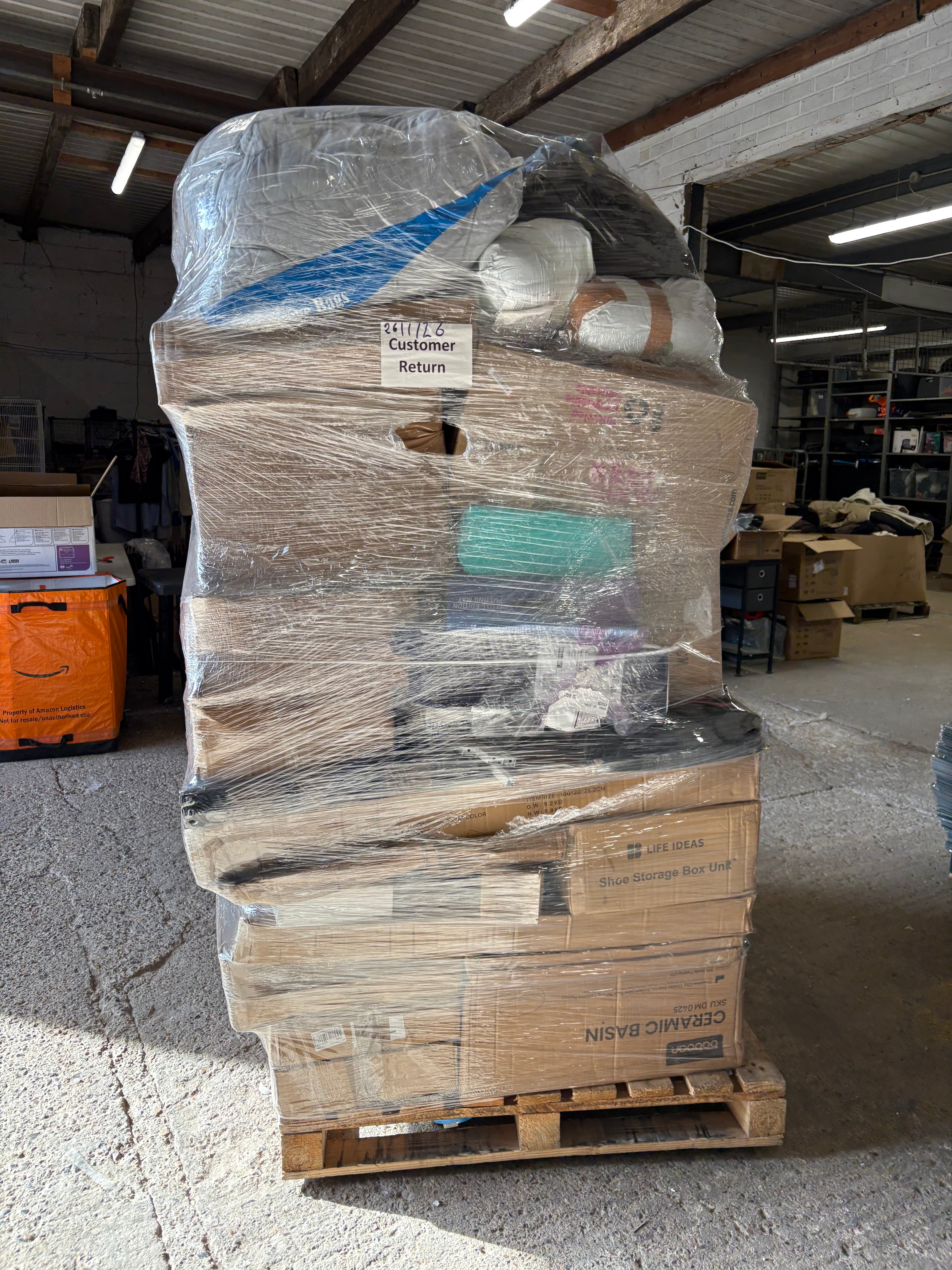Monster 6.5ft living and home pallets