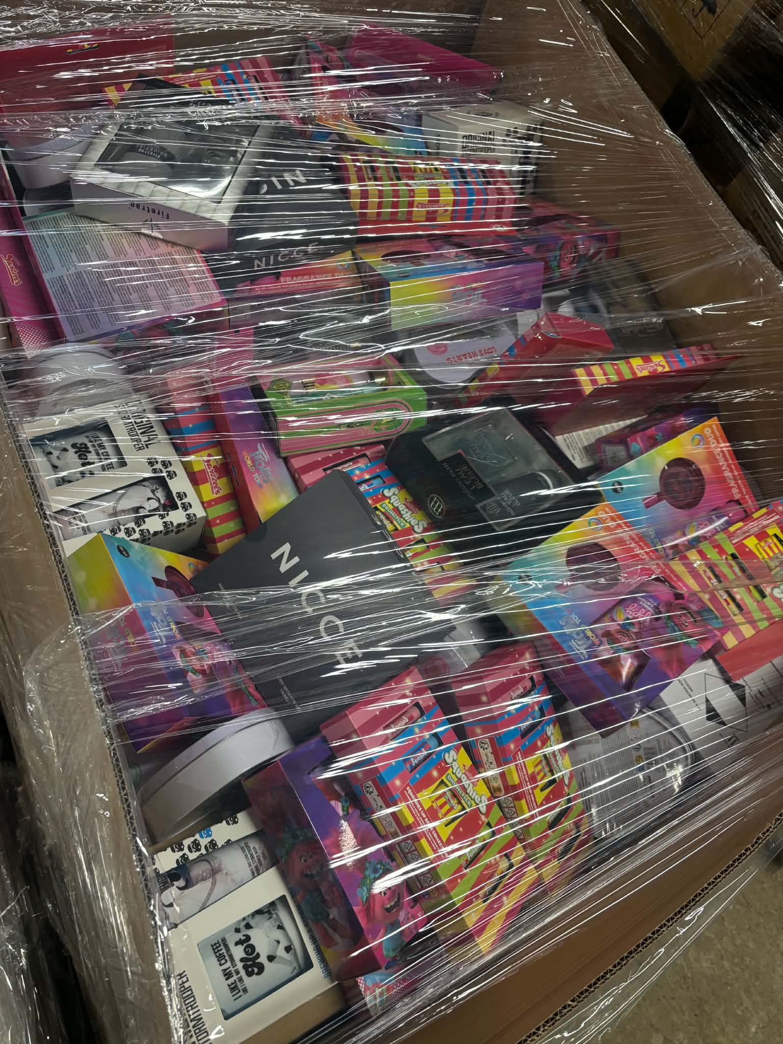 GIFT PALLETS