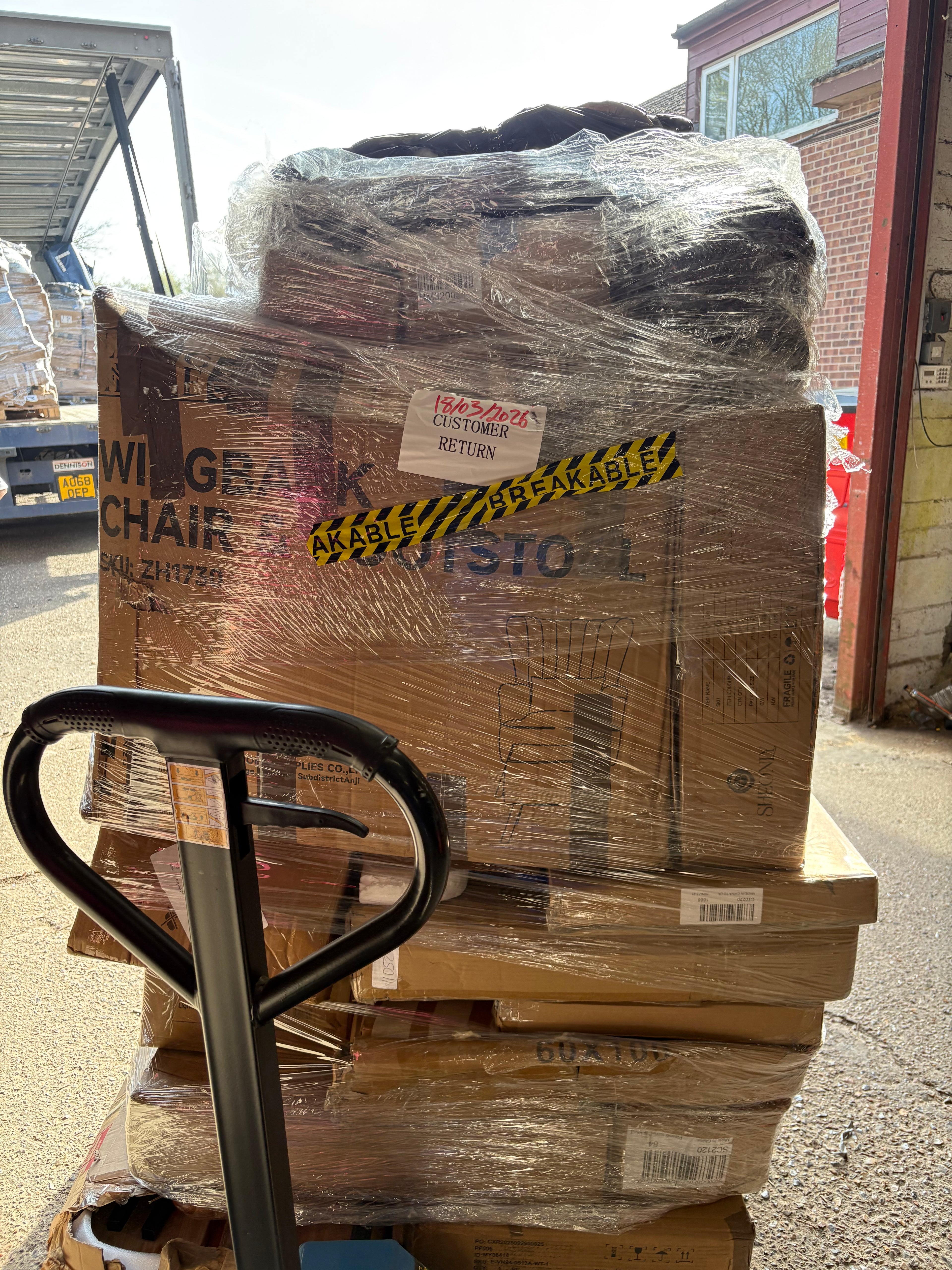 Monster 6.5ft living and home pallets
