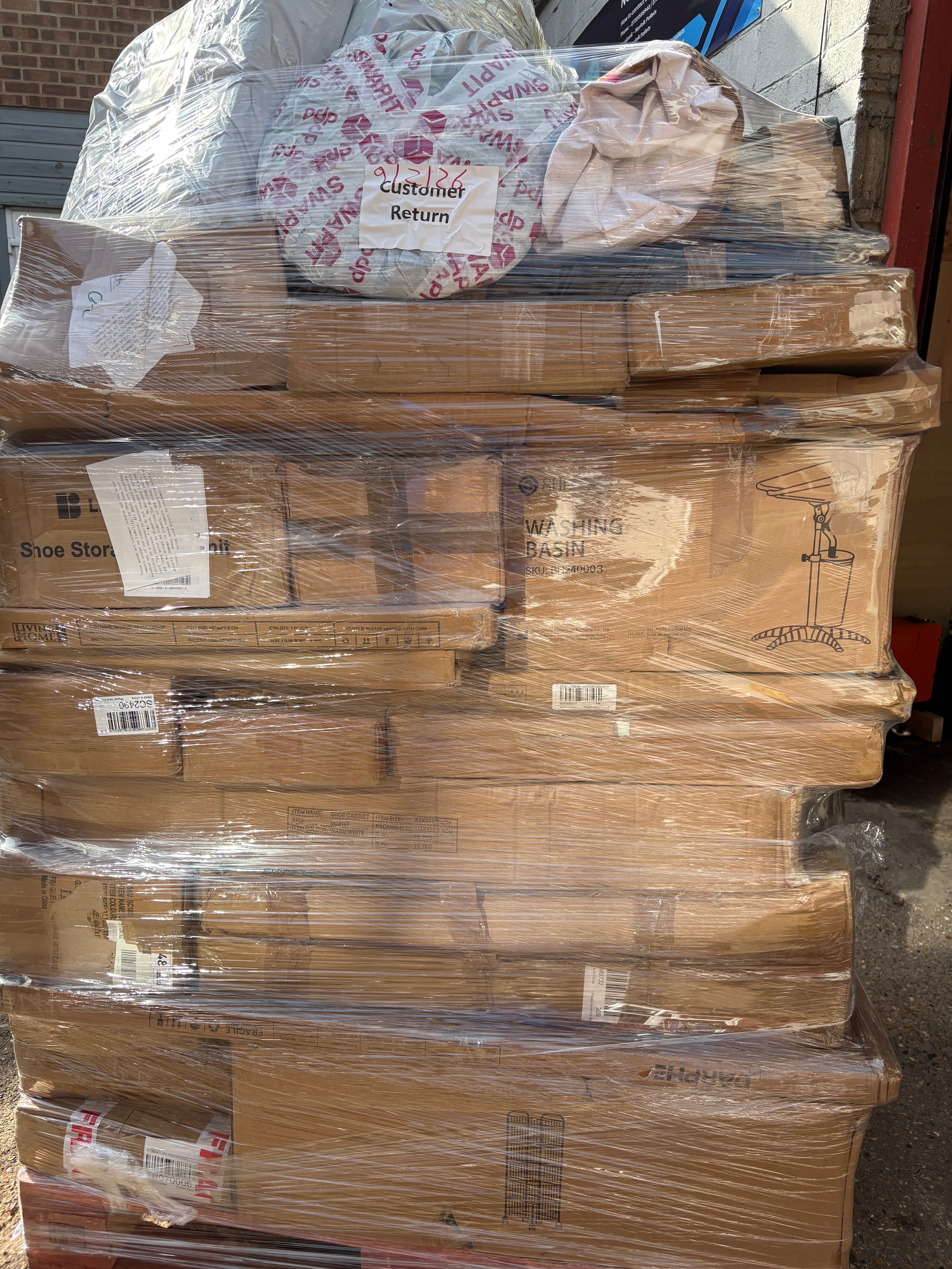Monster 6.5ft living and home pallets