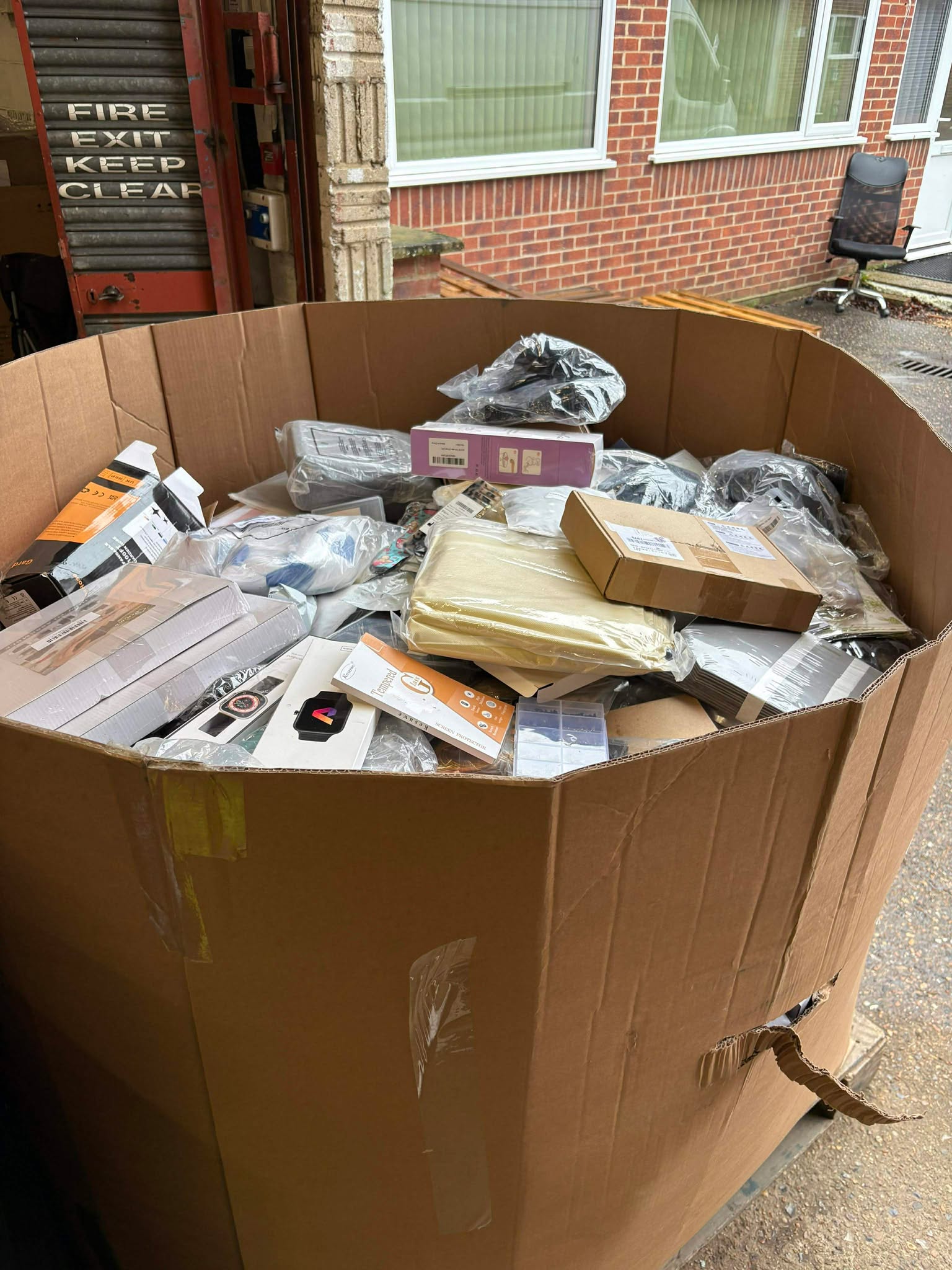 Amazon General Full pallet