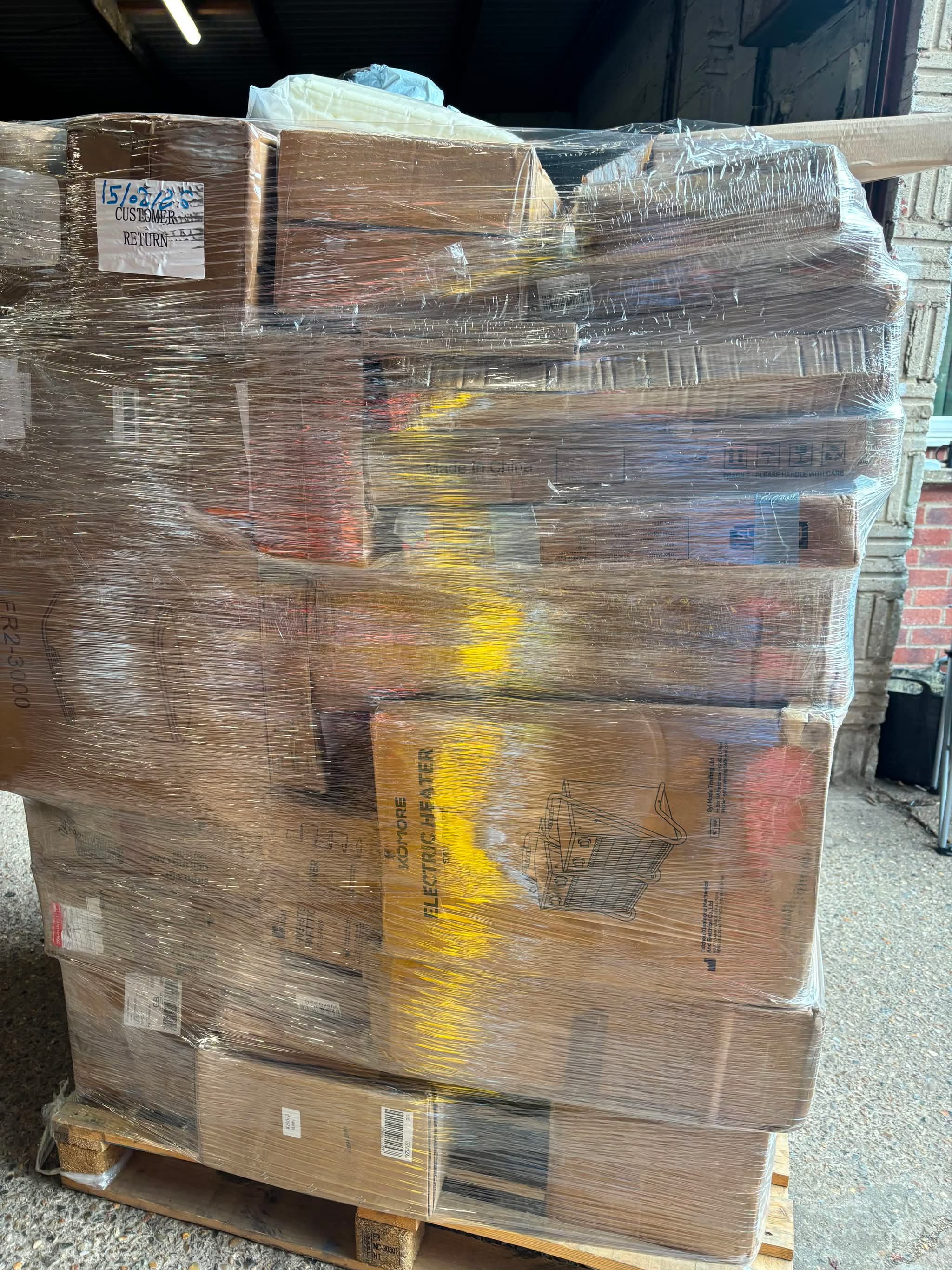 Monster 6.5ft living and home pallets