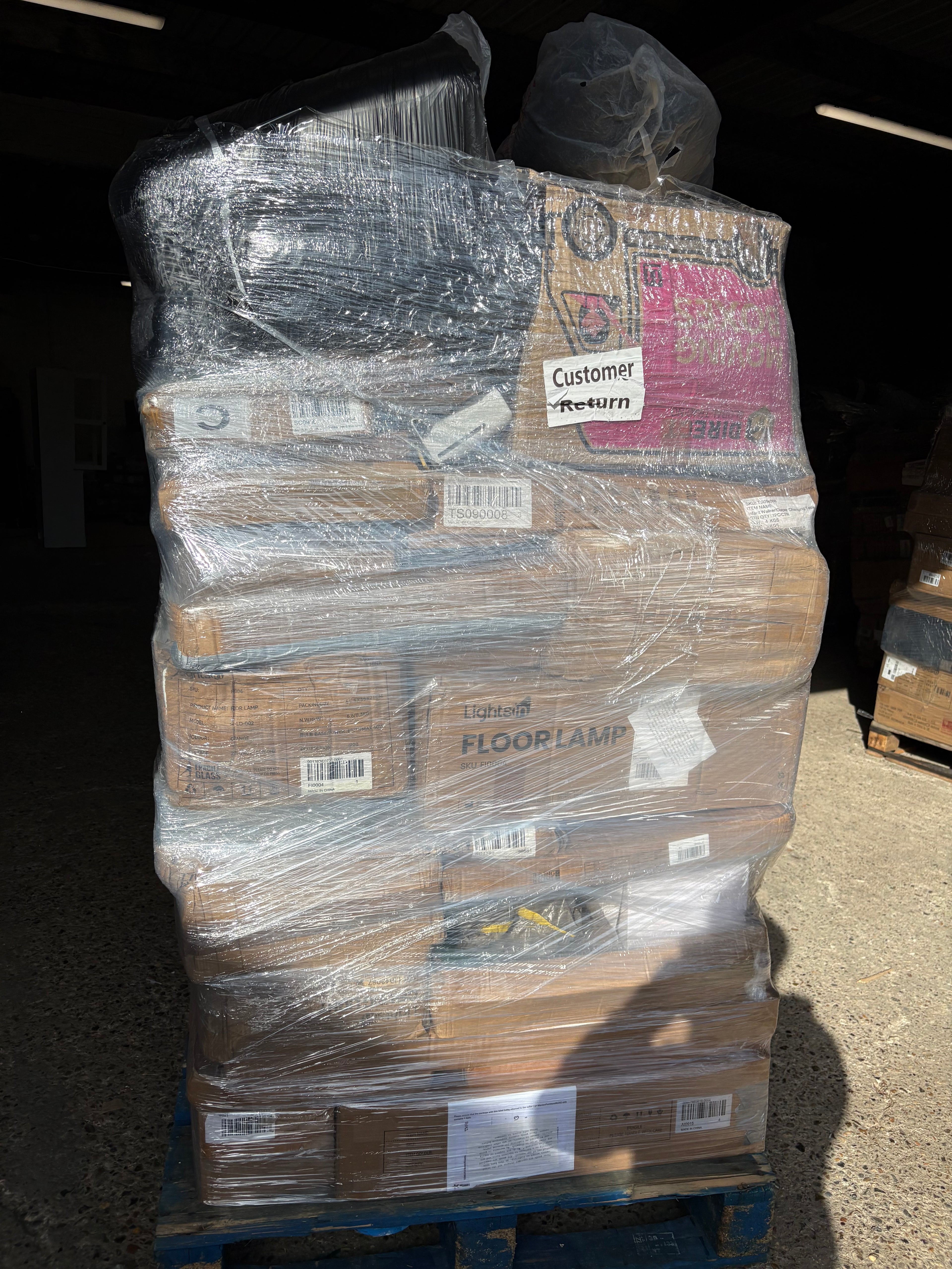 Monster 6.5ft living and home pallets
