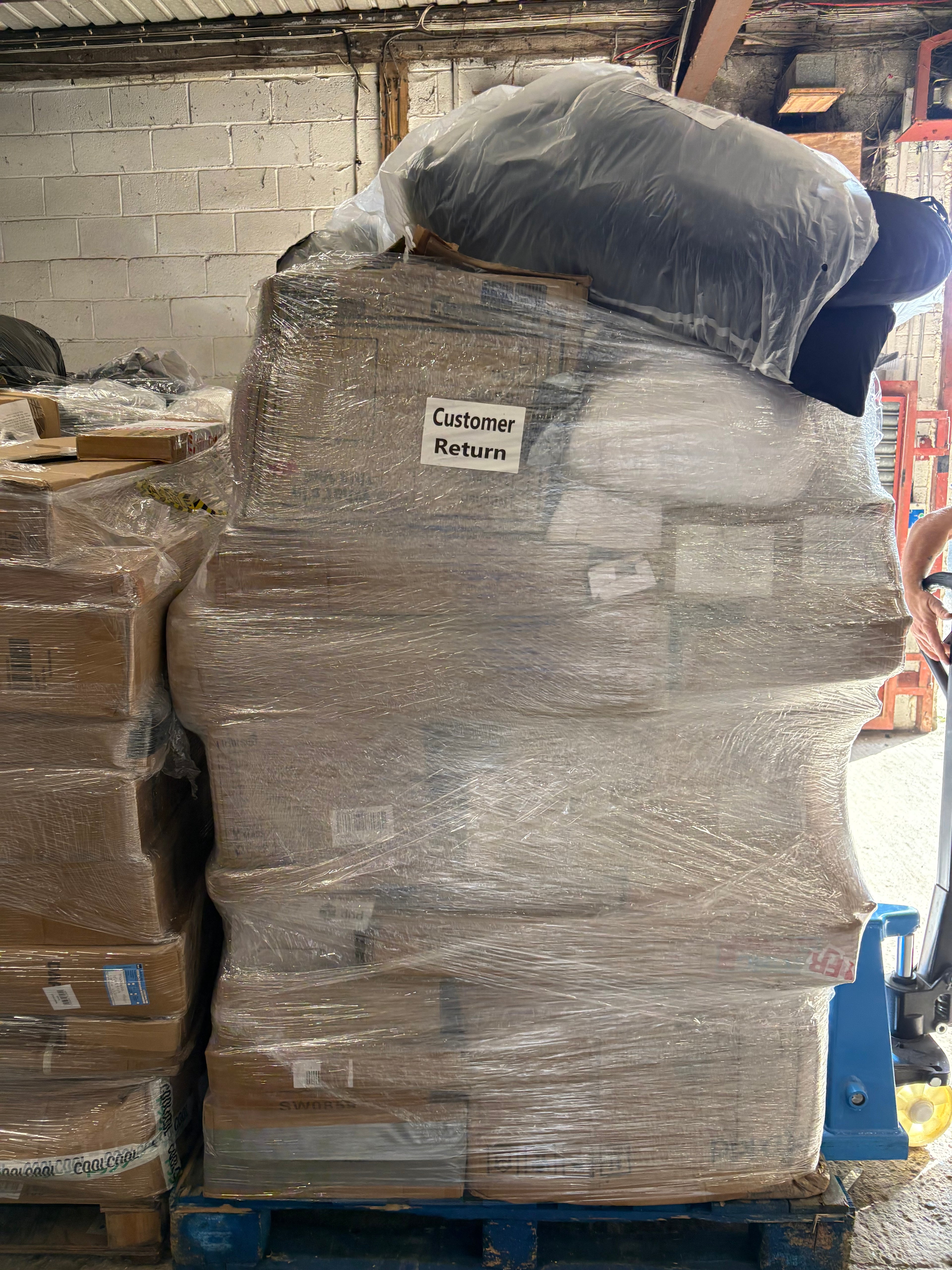 Monster 6.5ft living and home pallets