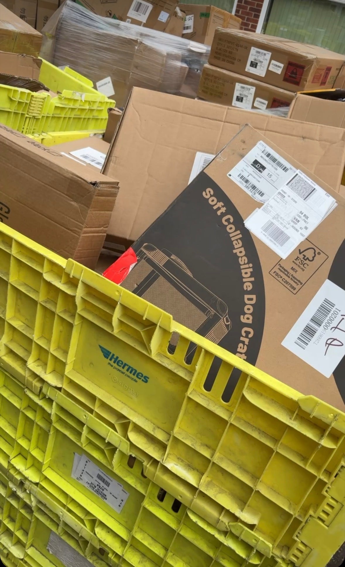 Amazon fulfilment and lost post crates