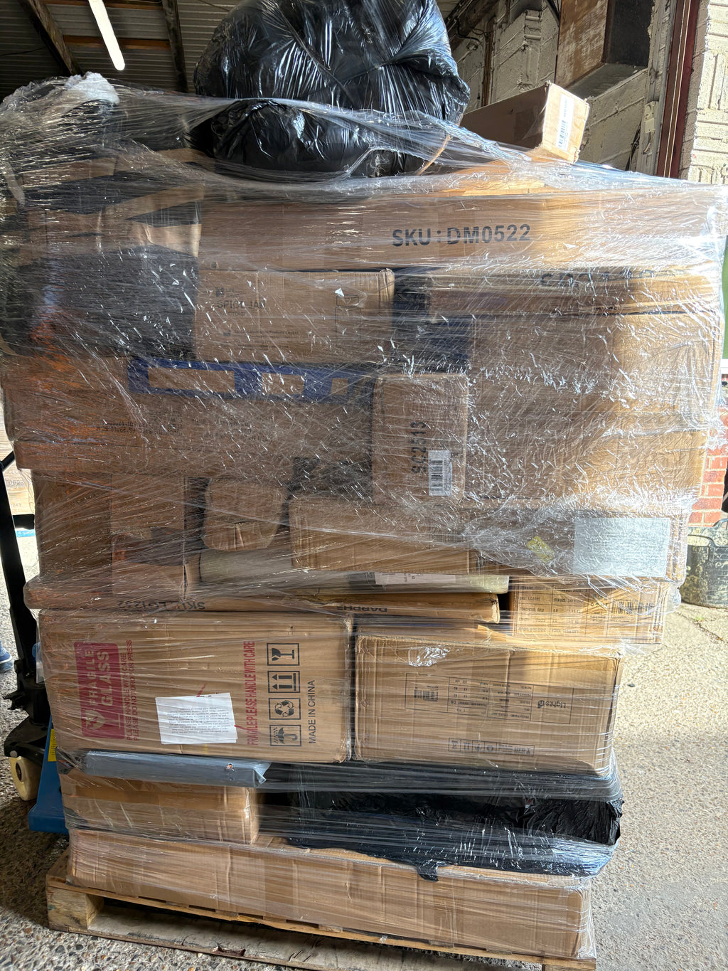 Monster 6.5ft living and home pallets