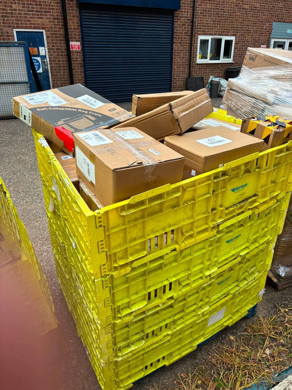 Amazon fulfilment and lost post crates
