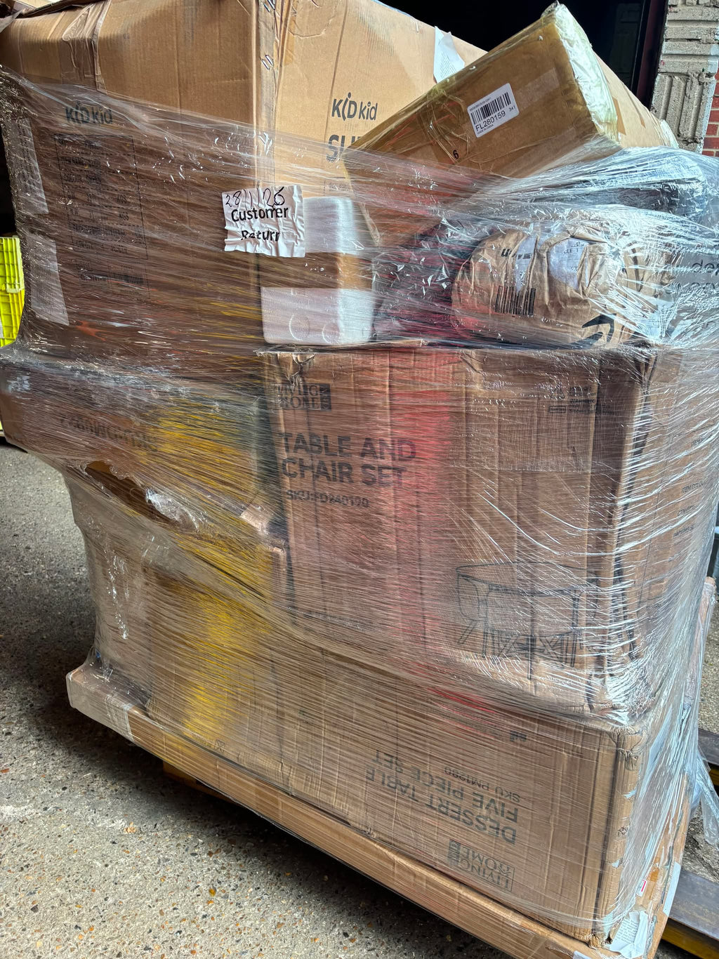 Monster 6.5ft living and home pallets
