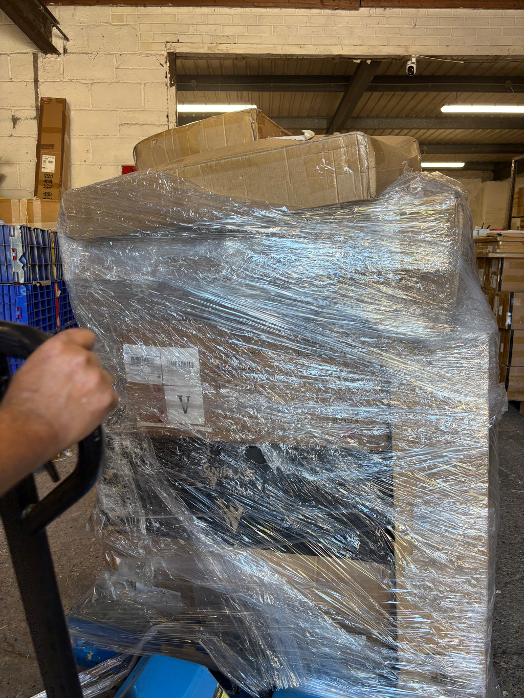 AMAZON MEGA DEAL PALLETS