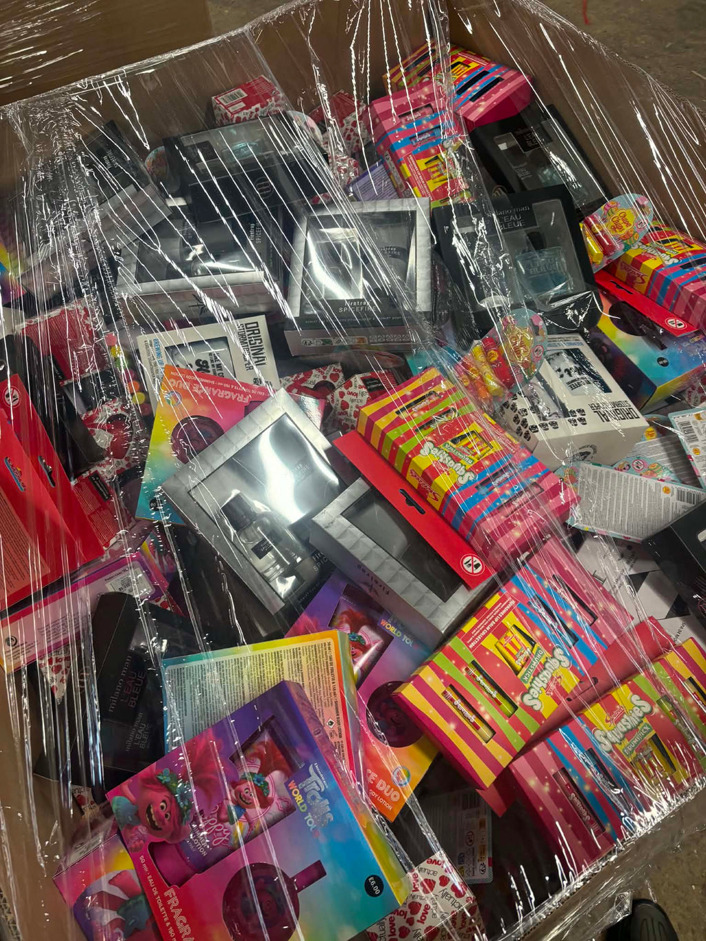 GIFT PALLETS