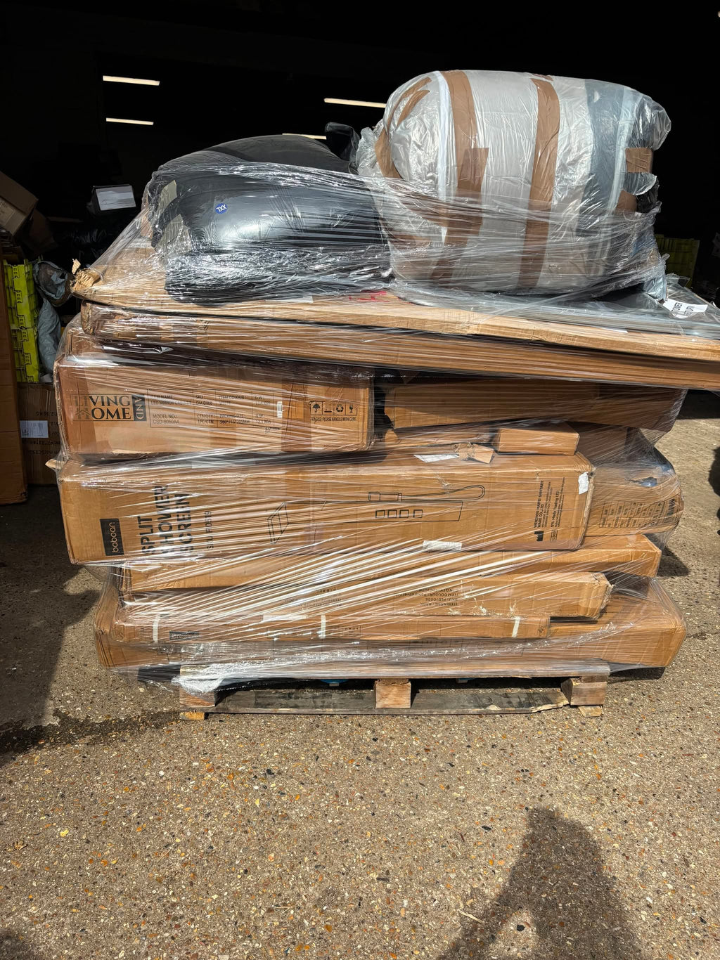 Monster 6.5ft living and home pallets