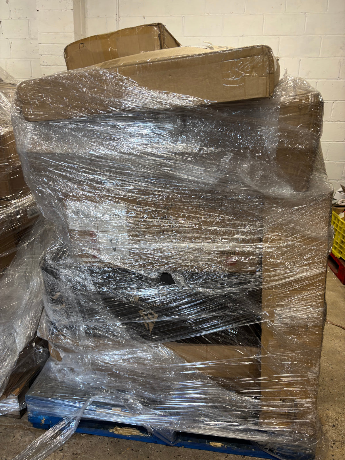 AMAZON MEGA DEAL PALLETS
