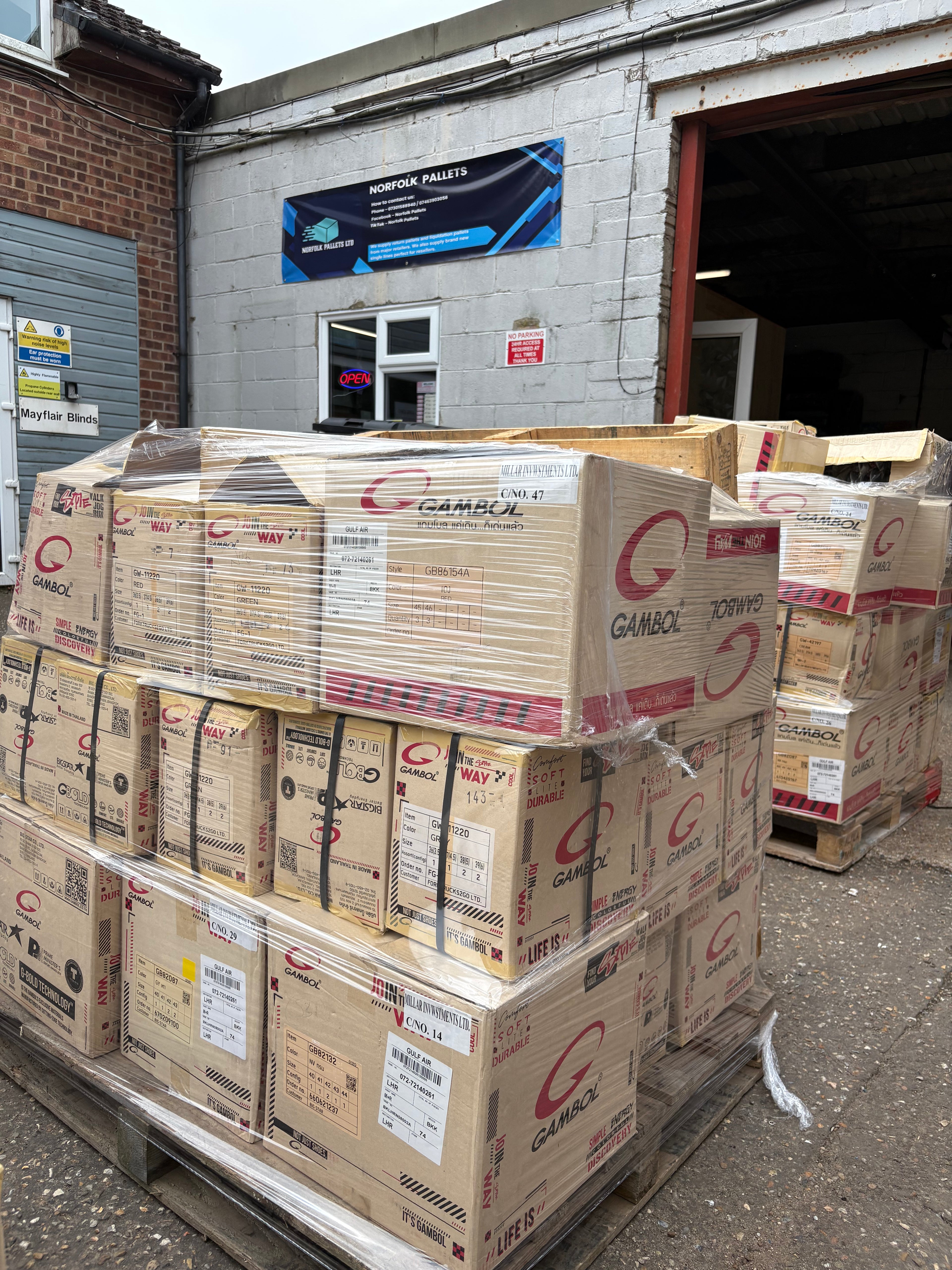GAMBOL FOOTWEAR PALLETS